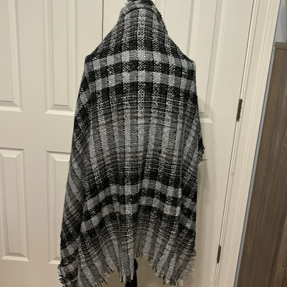Ection XIIX nwt large